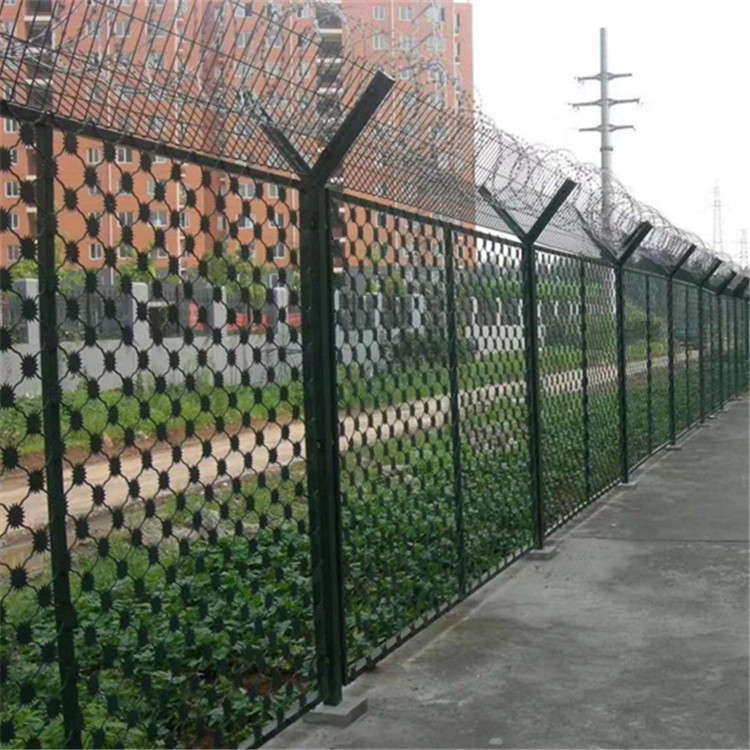 監(jiān)獄鋼網(wǎng)墻--梅花刺隔離網(wǎng)案例展示圖片3 監(jiān)獄鋼網(wǎng)墻--梅花刺隔離網(wǎng)案例展示圖片3