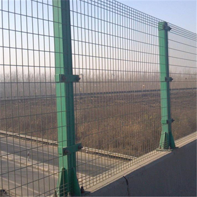 橋梁防拋網(wǎng)案例展示圖片3 橋梁防拋網(wǎng)案例展示圖片3