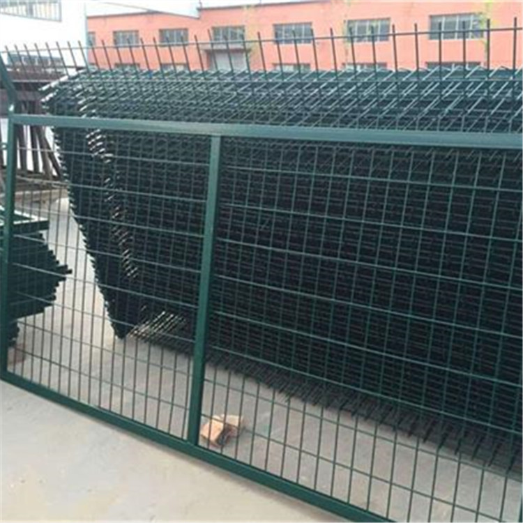 鐵路防護(hù)柵欄案例展示圖片3 鐵路防護(hù)柵欄案例展示圖片3