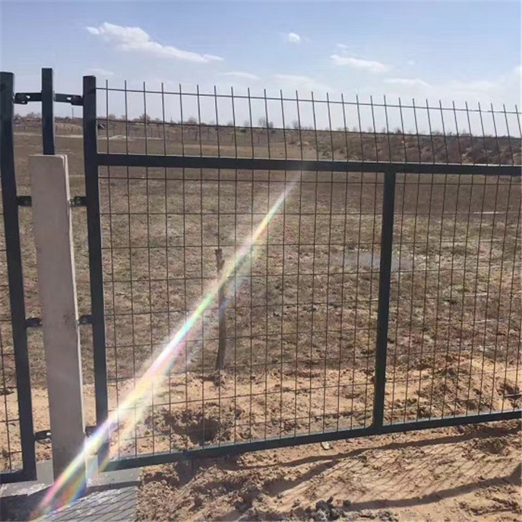 鐵路防護柵欄案例展示圖片3 鐵路防護柵欄案例展示圖片3